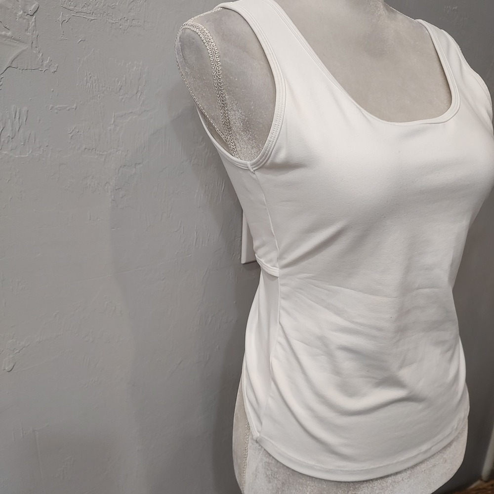 HALARA White Cross Back Crop Top Sz Medium Long Athleisure Built Bra Light Pad - Picture 5 of 9